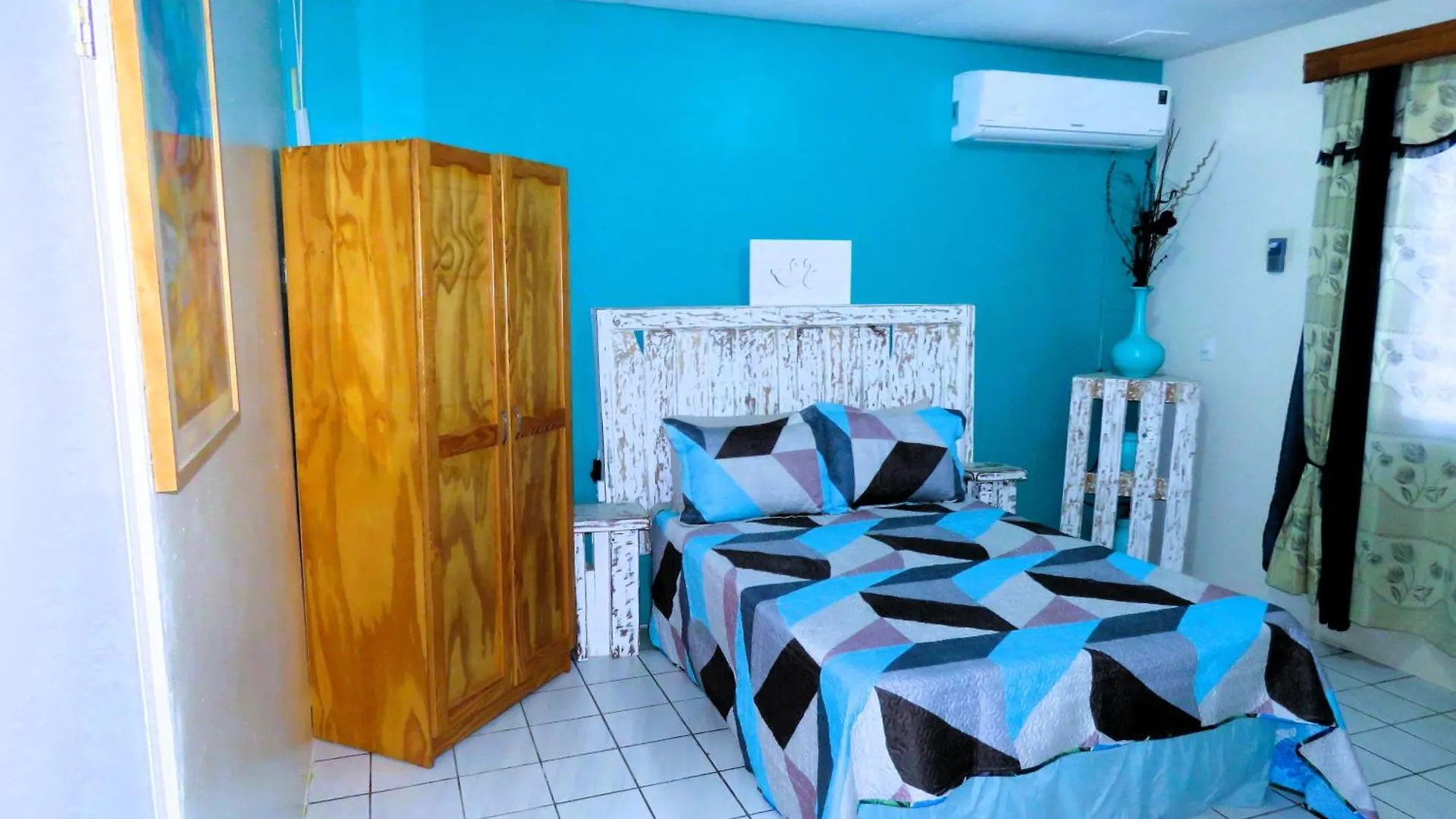 Artist Room Curacao Willemstad 0*,  Curacao